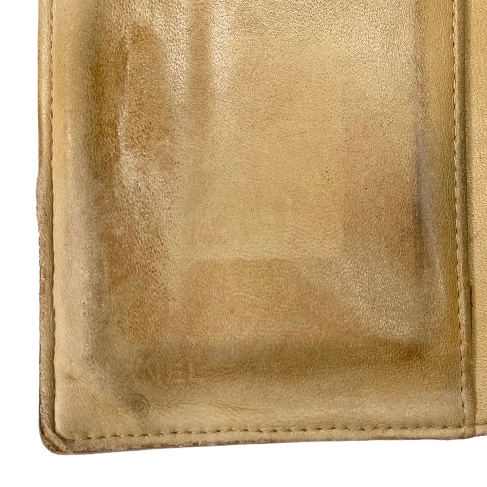 CHANEL Beige Pebbled Leather Bi-Fold Wallet - Picture 16 of 16